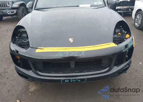 2017 Porsche Cayenne Platinum Edition from USA, damaged, VIN WP1AA2A20HKA82419
